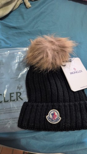 Moncler berretto nero taglia
